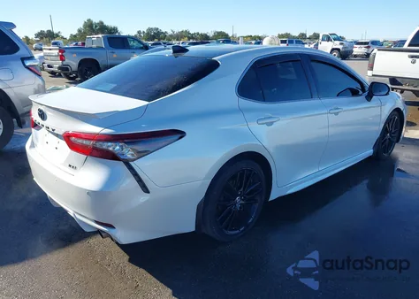 2021 Toyota Camry Xse V6 z USA, uszkodzony, nr VIN 4T1KZ1AK6MU050433